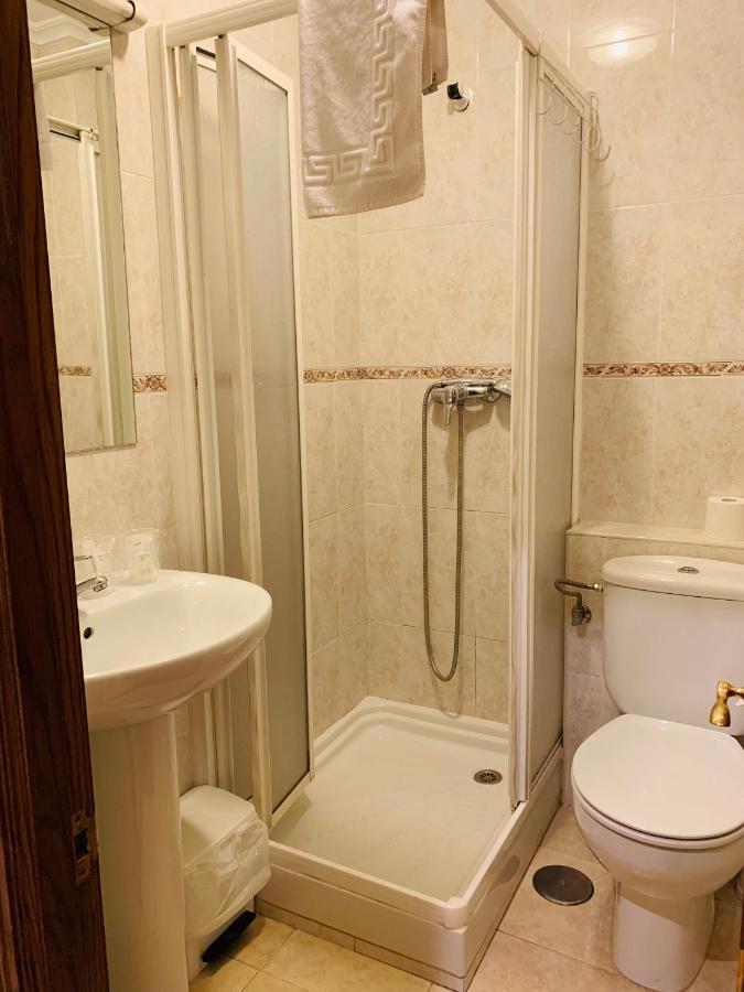 מלון פוטס Hostal La Serna מראה חיצוני תמונה