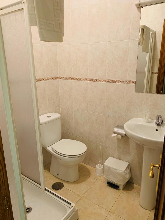 מלון פוטס Hostal La Serna מראה חיצוני תמונה