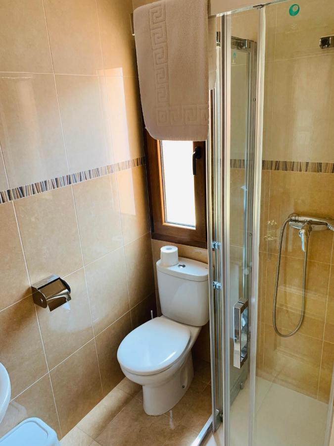מלון פוטס Hostal La Serna מראה חיצוני תמונה