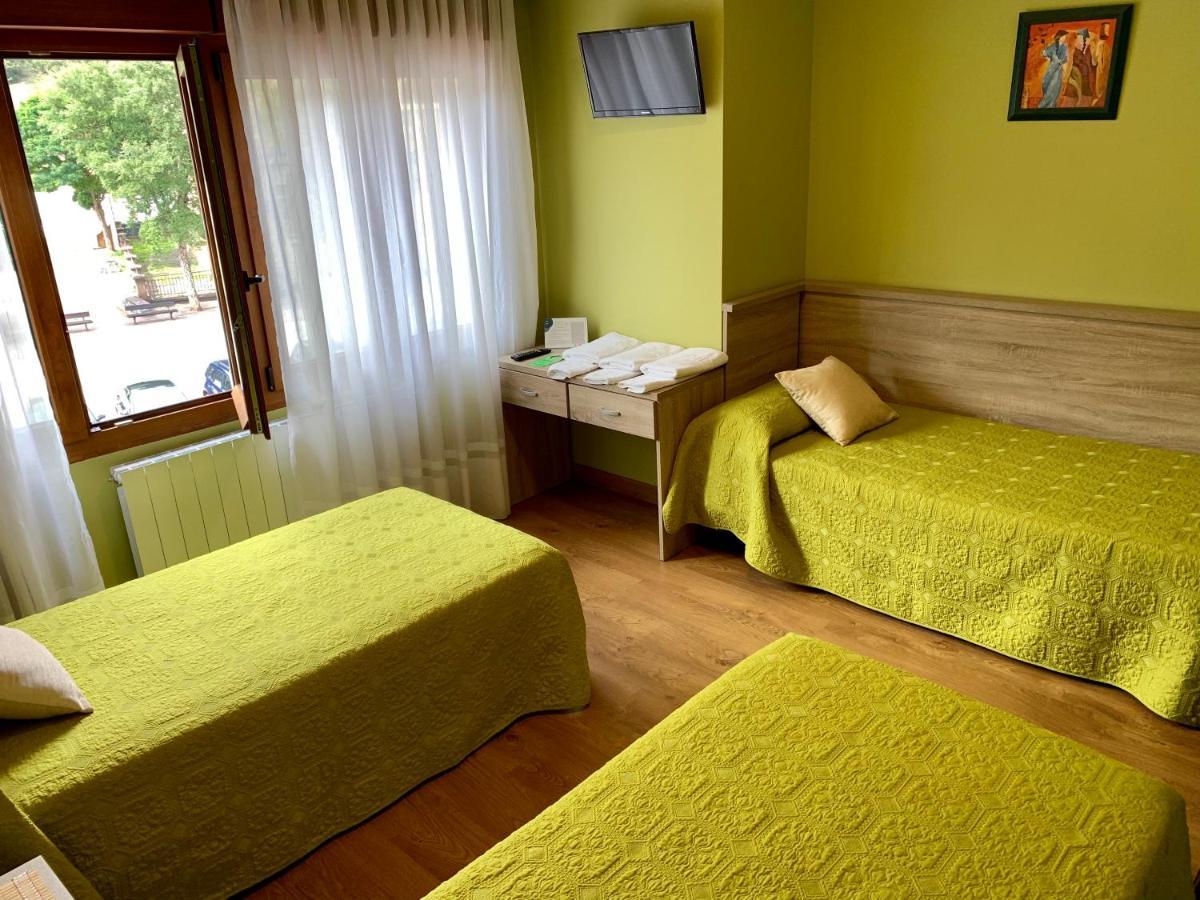 מלון פוטס Hostal La Serna מראה חיצוני תמונה