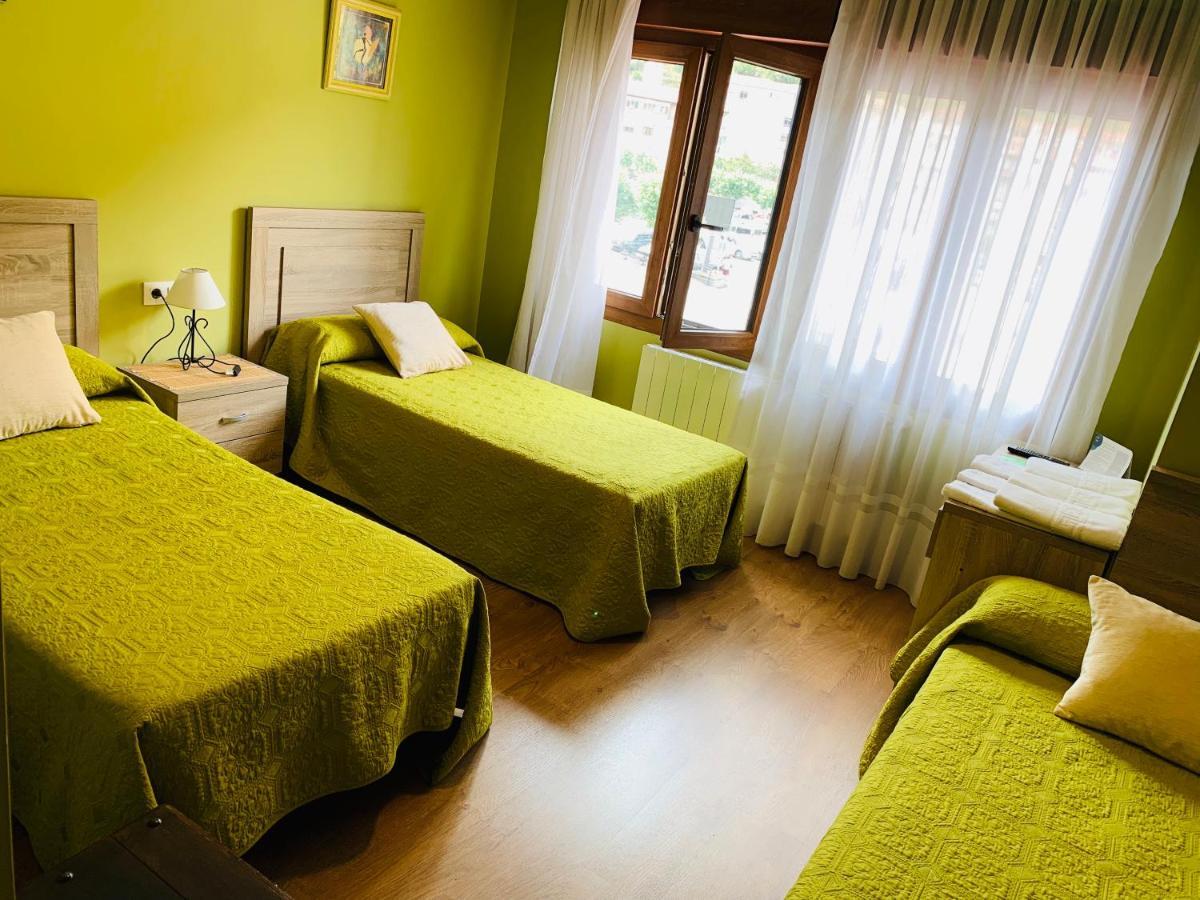 מלון פוטס Hostal La Serna מראה חיצוני תמונה